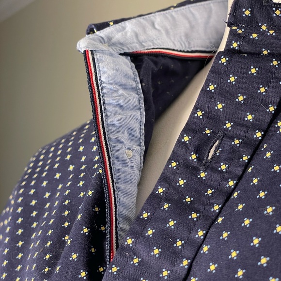 Tommy Hilfiger Men’s Small Button-Down Shirt Navy Yellow Cotton Stretch EUC ✨ - Picture 6 of 15
